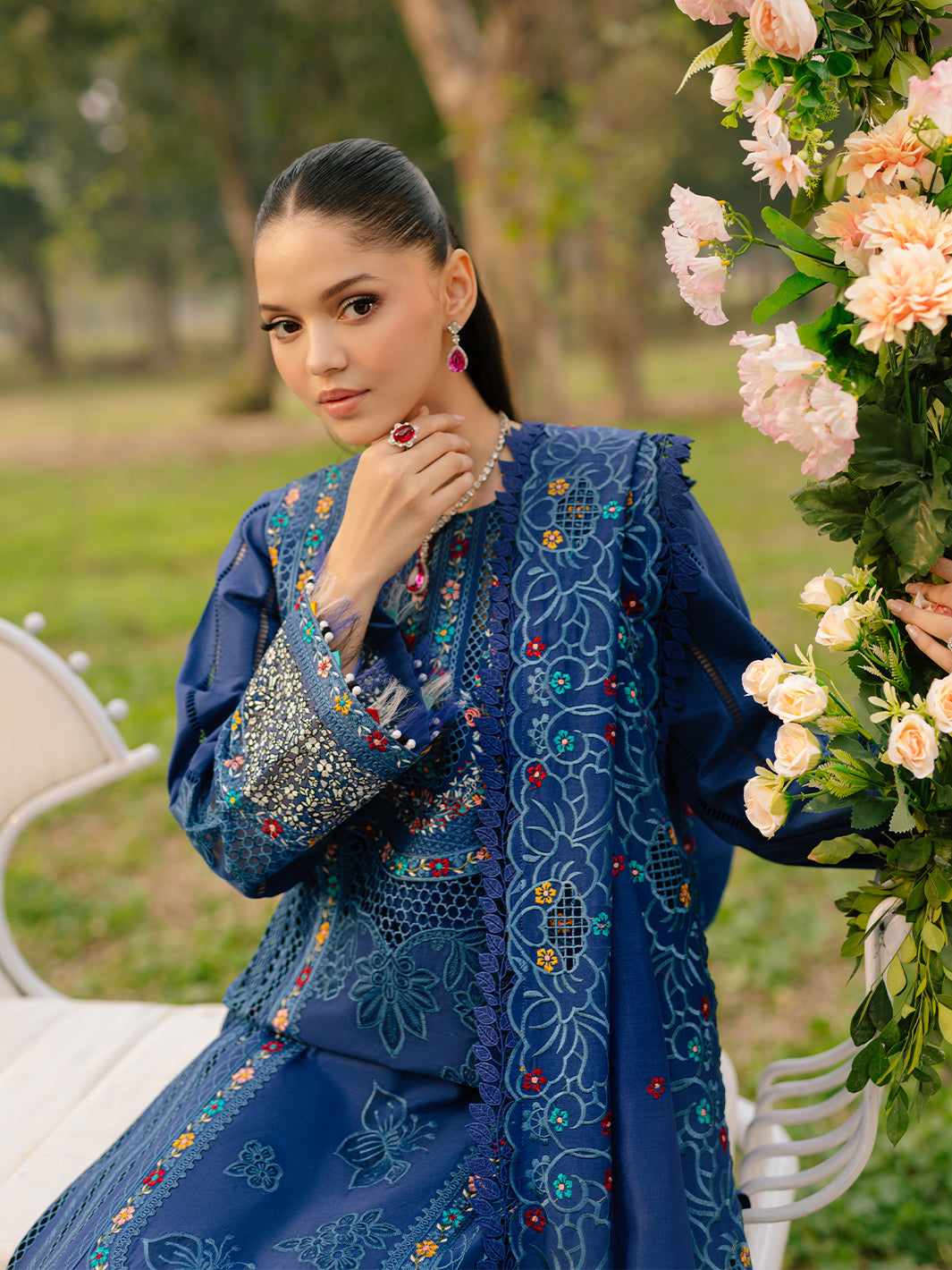 102 - B | BIN ILYAS LUXURY 3-PC LAWN Binilyas