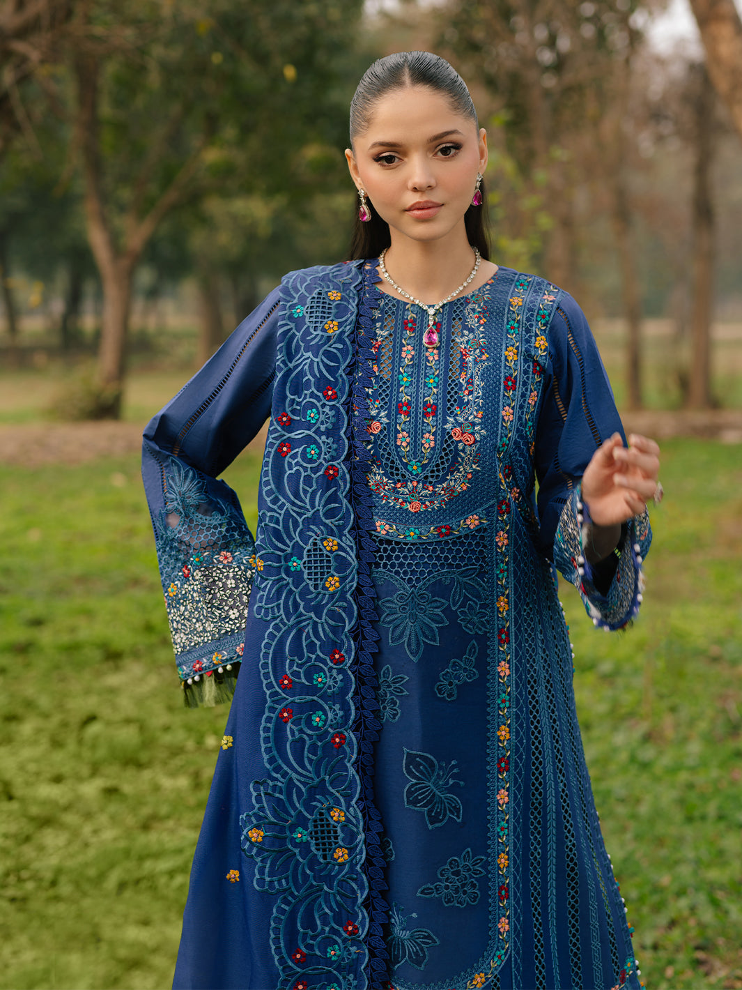 102 - B | BIN ILYAS LUXURY 3-PC LAWN Binilyas