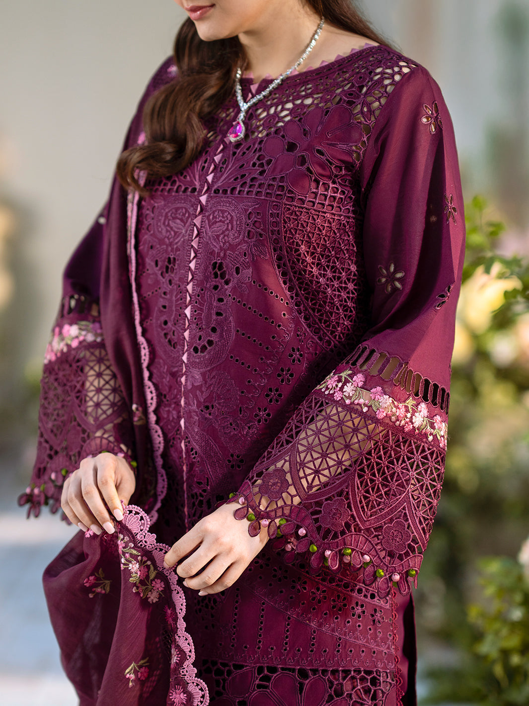 106 - A | BIN ILYAS LUXURY 3-PC LAWN Market Boy