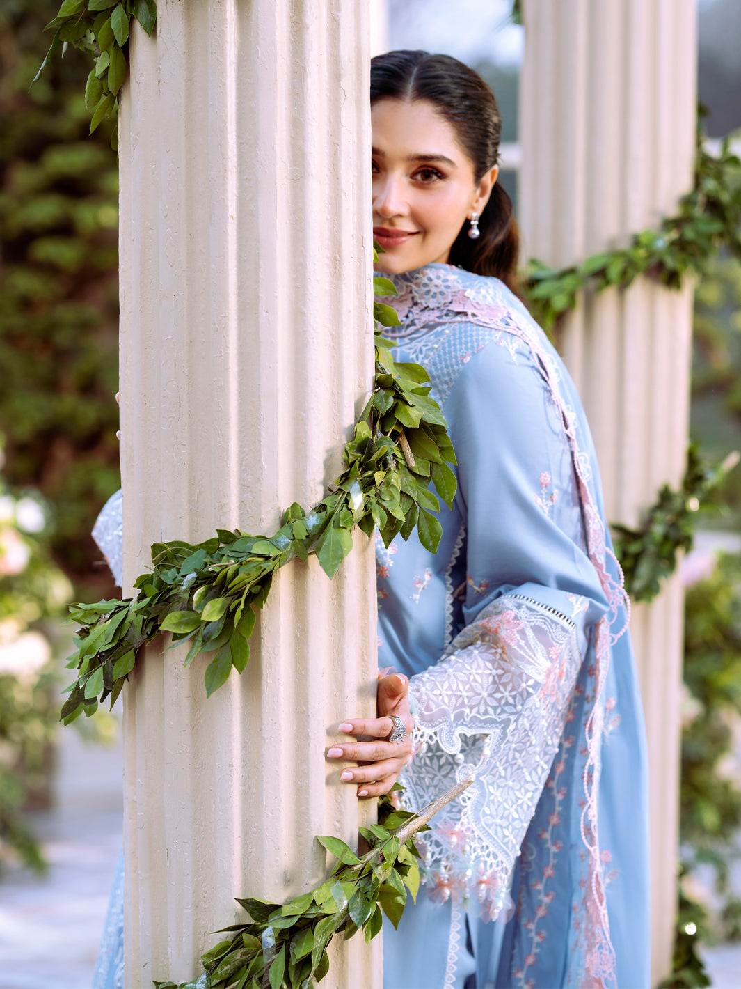 107 - A | BIN ILYAS LUXURY 3-PC LAWN Binilyas