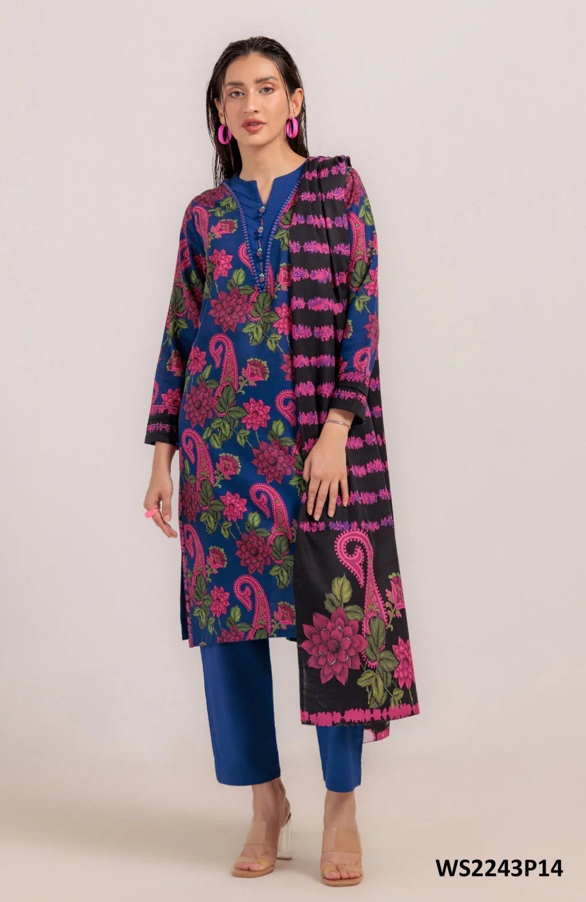 BONANZA SATRANGI DIGITAL PRINTRD LAWN (Set -Pack Of 5 Suits ) Category B Market Boy