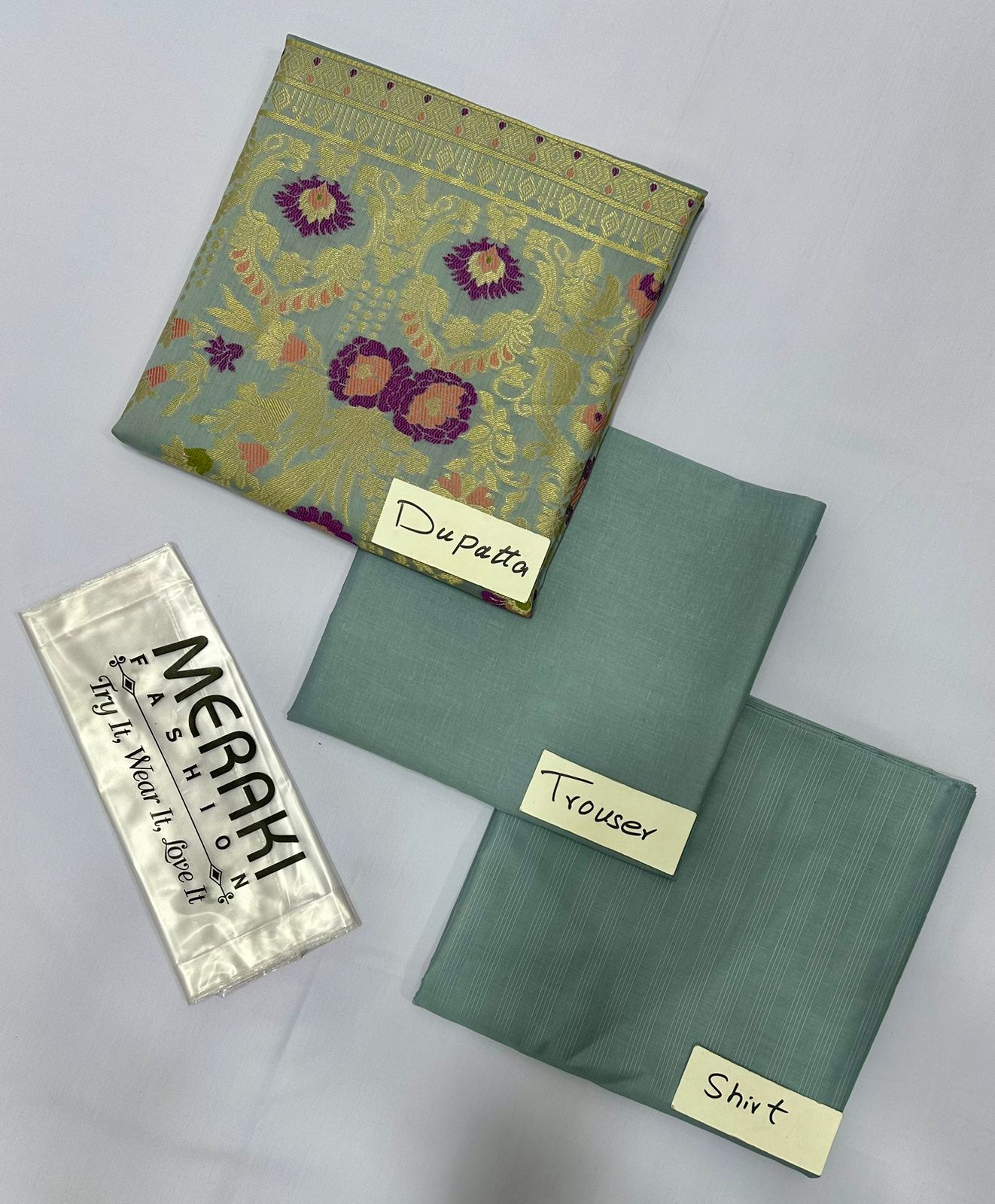 BANA DURA LAWN MULTI JACQUARD PALLU SHAWL (Set -Pack of 4 Suits)Category A Market Boy