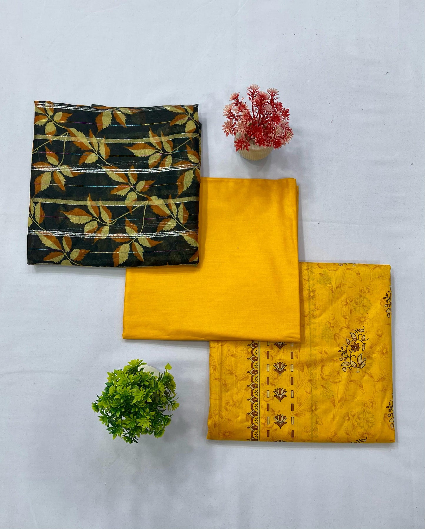 Awami Arrange Lawn 3-PC 90/70(Set -Pack Of 8 Suits ) Category A Market Boy