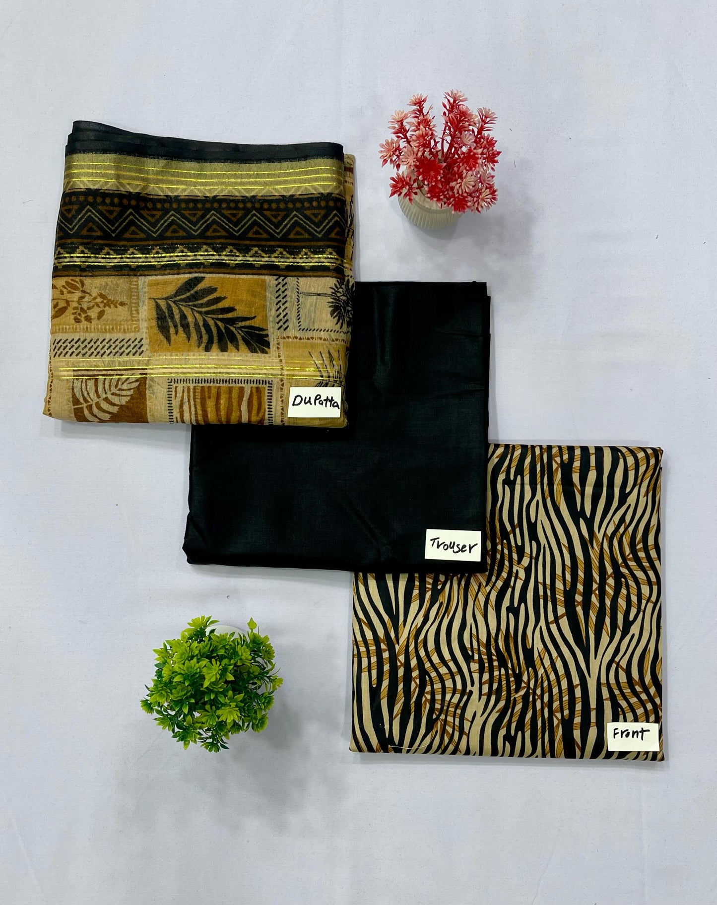 Awami Arrange Lawn 3-PC 90/70(Set -Pack Of4 Suits ) Random Market Boy