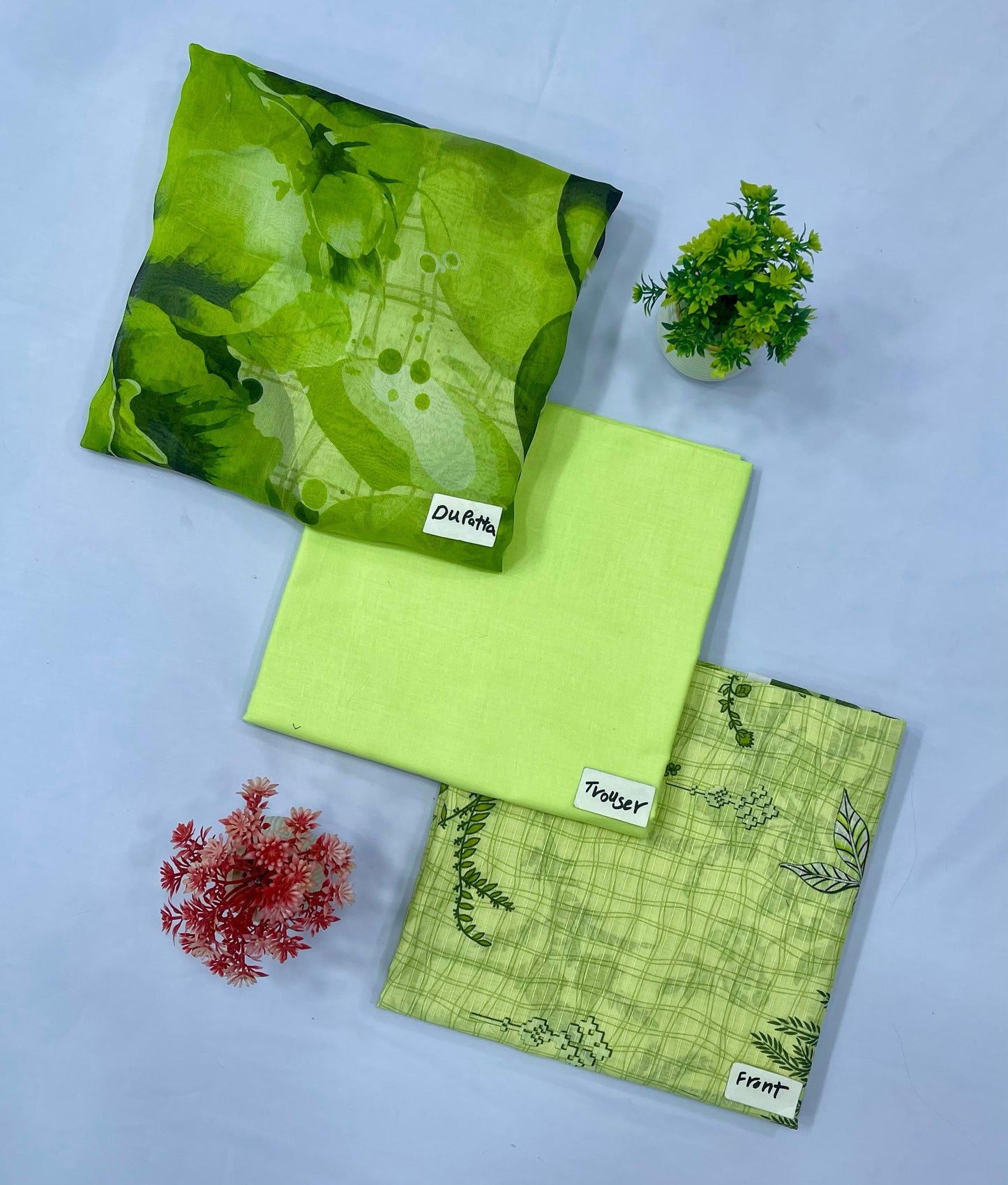 ORIGINAL BRAND BAMBER DUPATTA DIGITAL BANA DURA LAWN(Set -Pack Of 5 Suits )Category A Market Boy