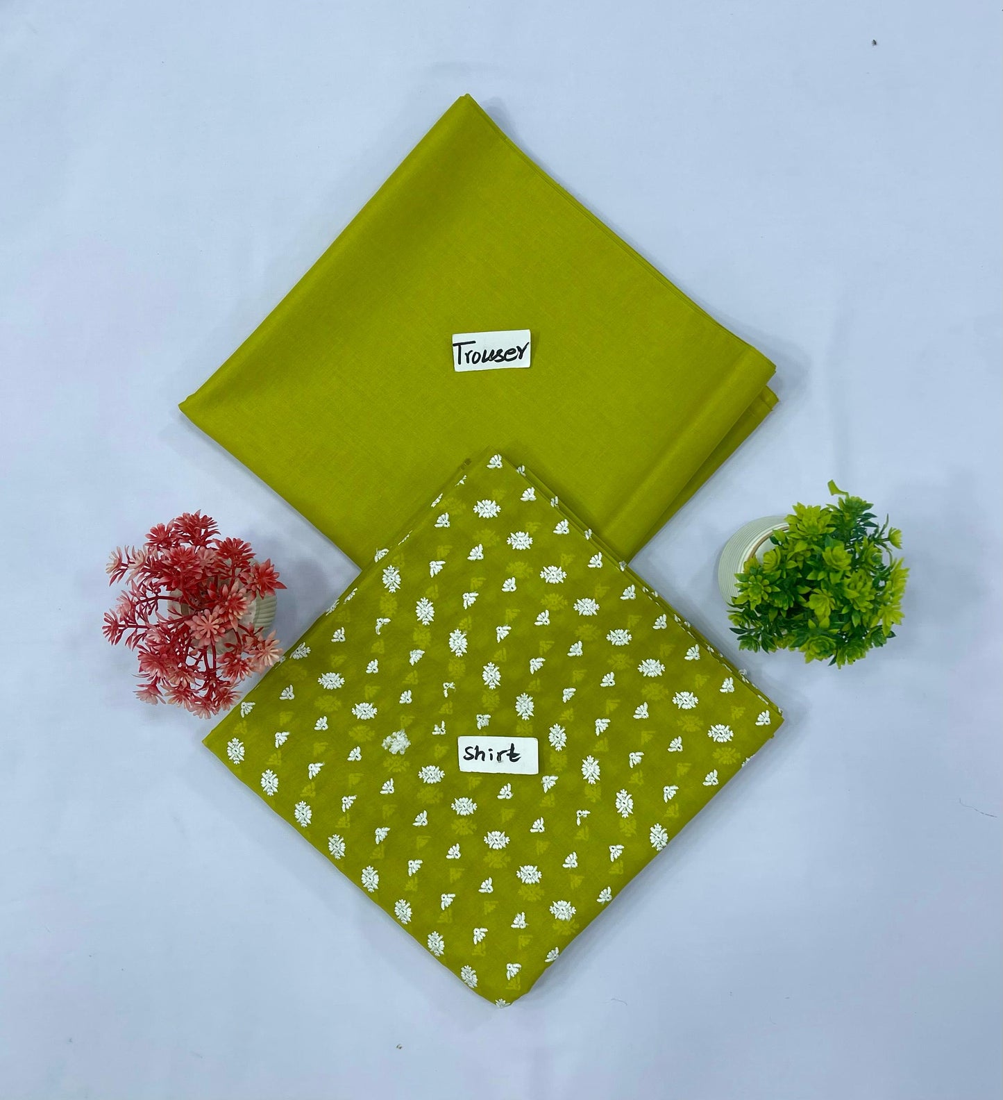 WHITE CHIKAN SHIFFLI 2-PC 4 SUITS MIX Market Boy