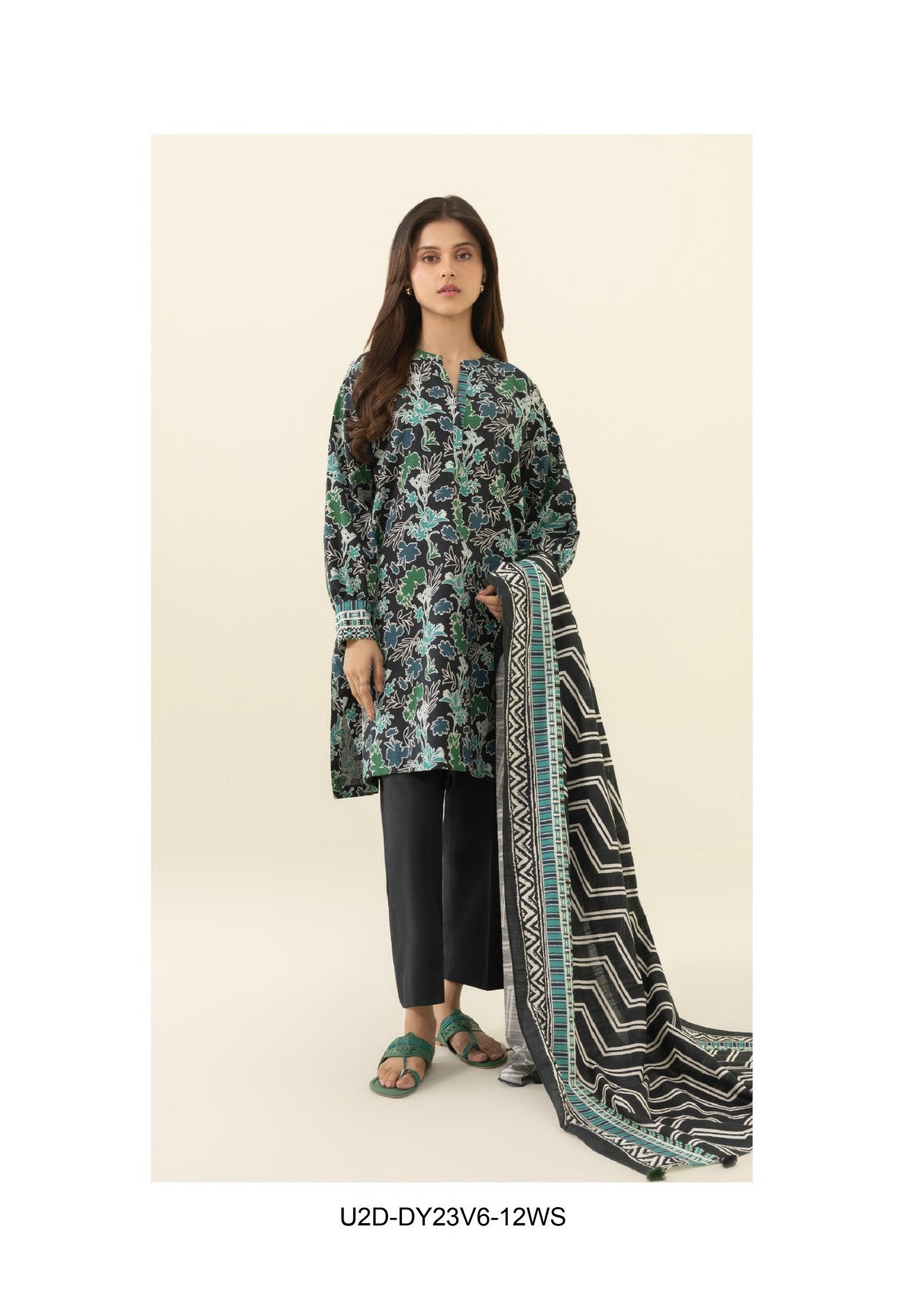 SAPPHIRE VOL-4 PRINTED LAWN (Set -Pack Of 5 Suits ) Category B Market Boy