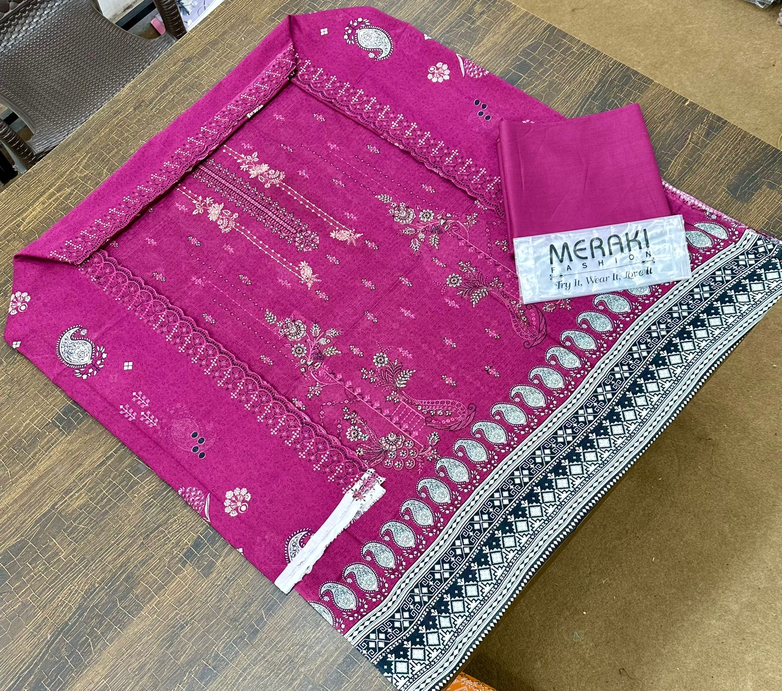 MERAKI FASHION VOL 355/CUT WORK SEQUENCE DUPATTA/BANA DURA DIGITAL PRINT (Set -Pack Of 10 Suits ) Market Boy