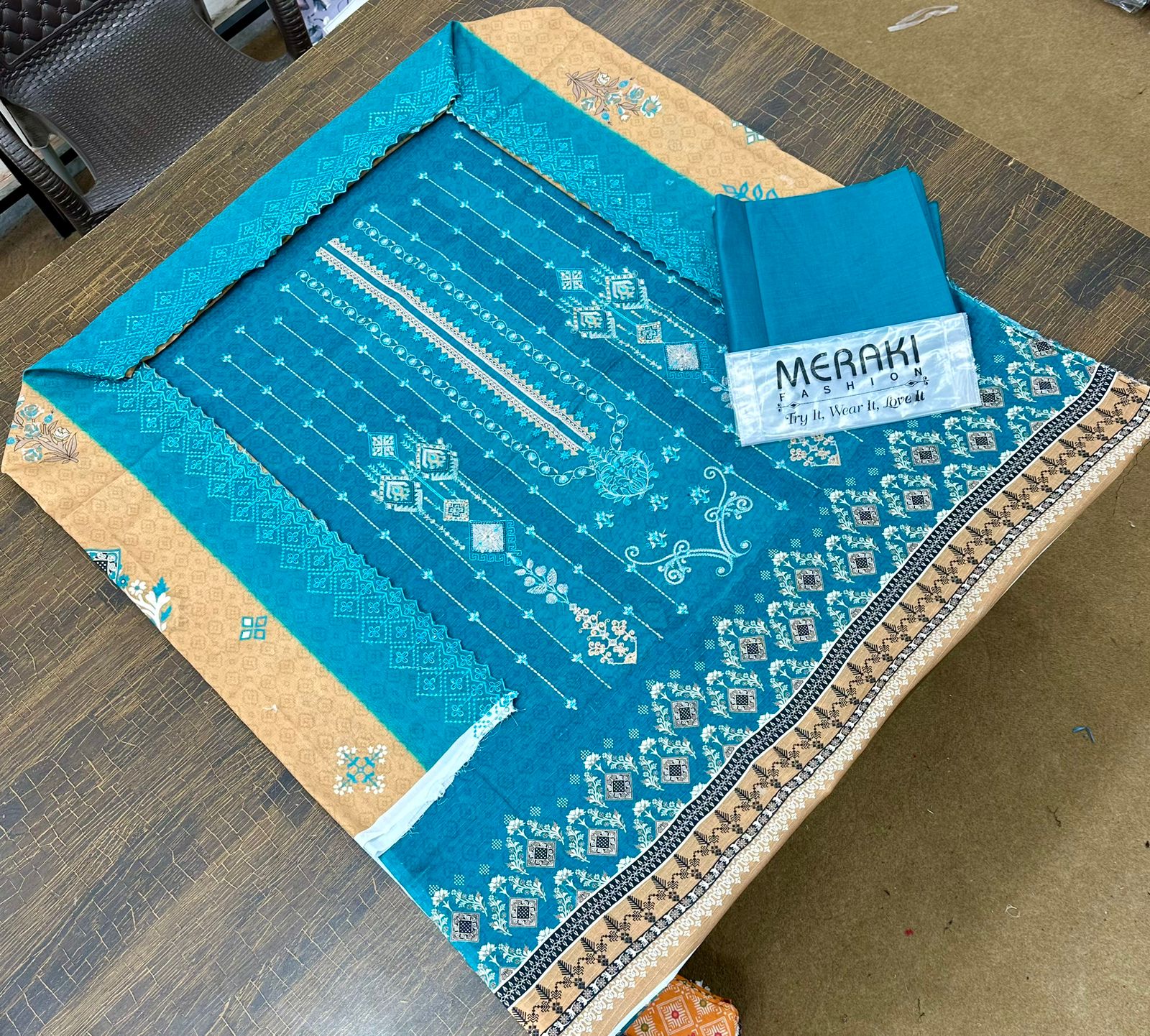 MERAKI FASHION VOL 355/CUT WORK SEQUENCE DUPATTA/BANA DURA DIGITAL PRINT (Set -Pack Of 10 Suits ) Market Boy