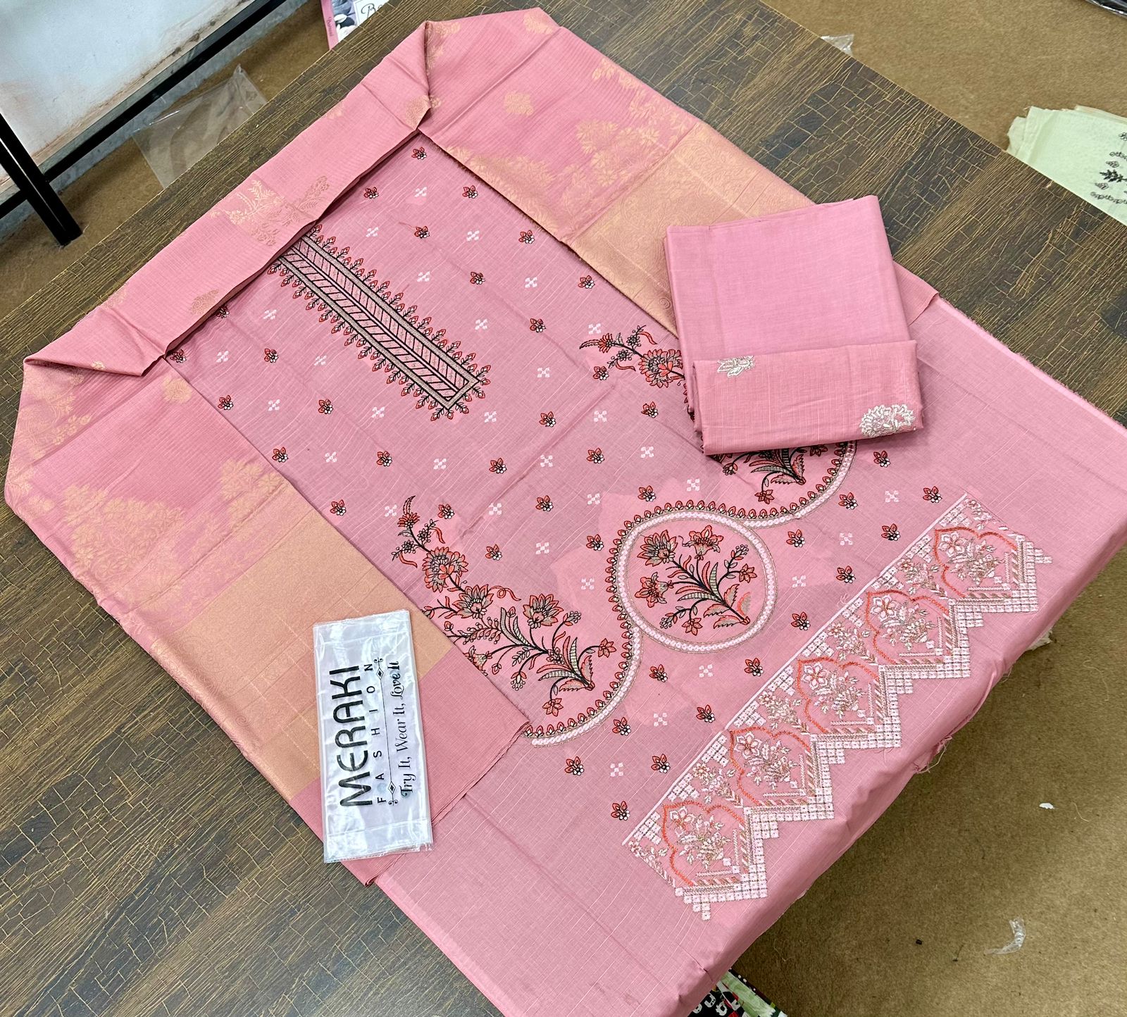 MERAKI FASHION VOL 354 BANA DURA LAWN (Set -Pack of 4 Suits ) Category B Market Boy