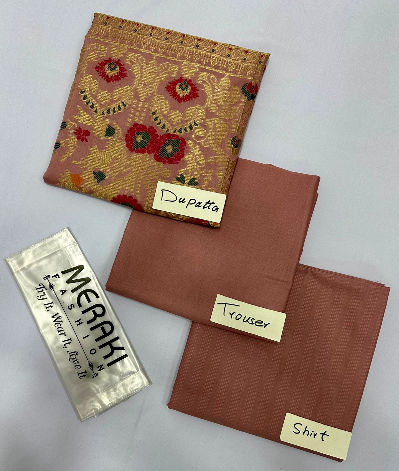 BANA DURA LAWN MULTI JACQUARD PALLU SHAWL(Set -Pack of 4 Suits) Category B Market Boy