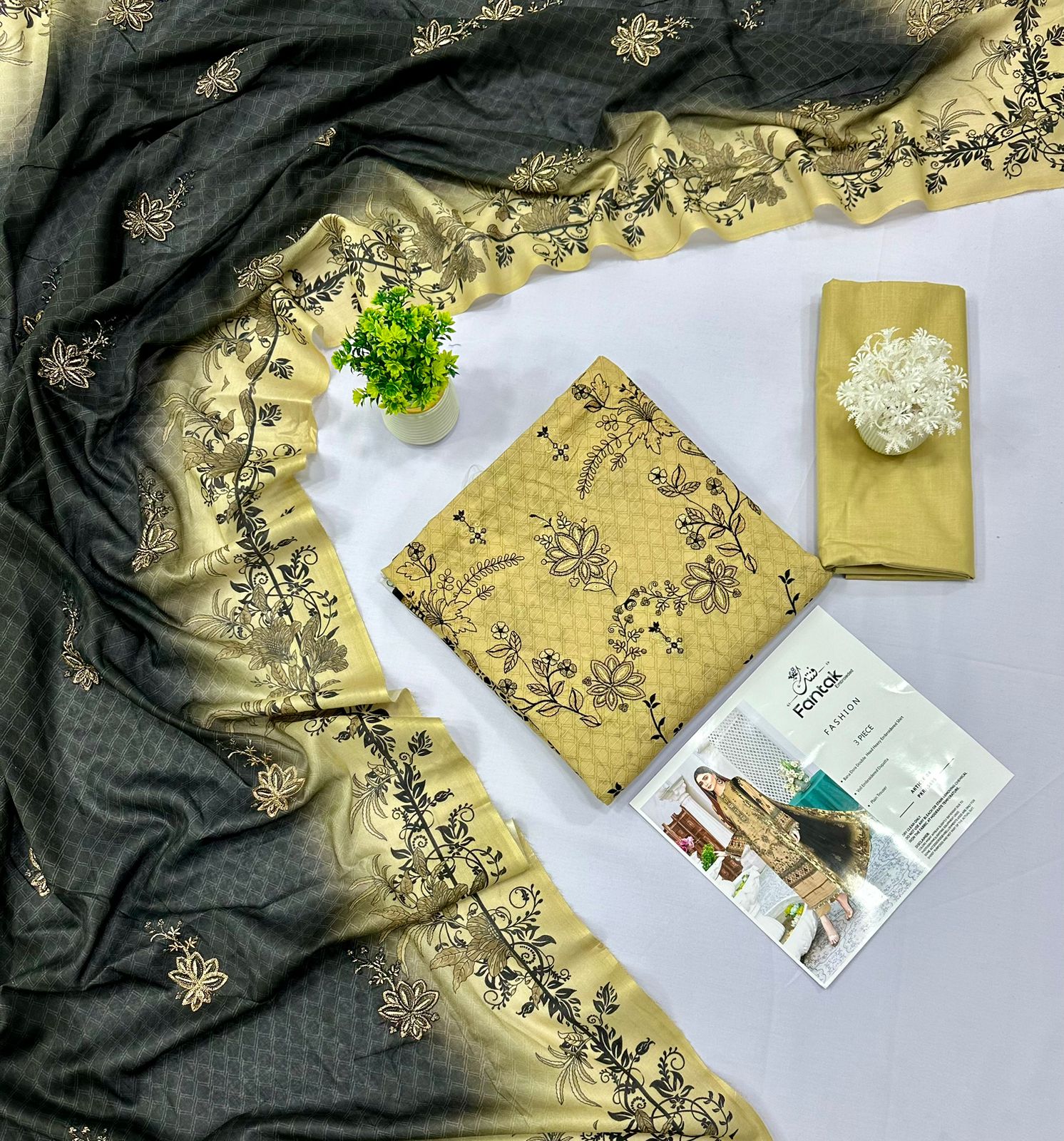 Fantak Embroieded Bana Dora 3 Piece Lawn (Set -Pack Of 5 Suits )Category B Market Boy