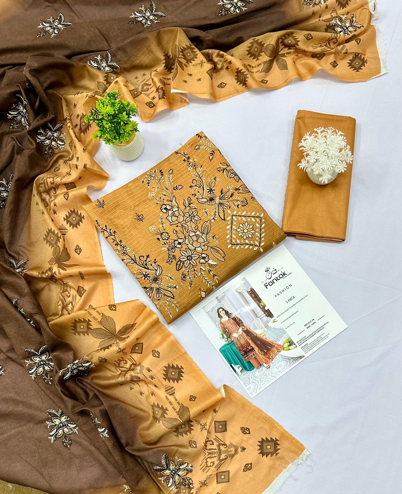 Fantak Embroieded Bana Dora 3 Piece Lawn (Set -Pack Of 5 Suits )Category A Market Boy