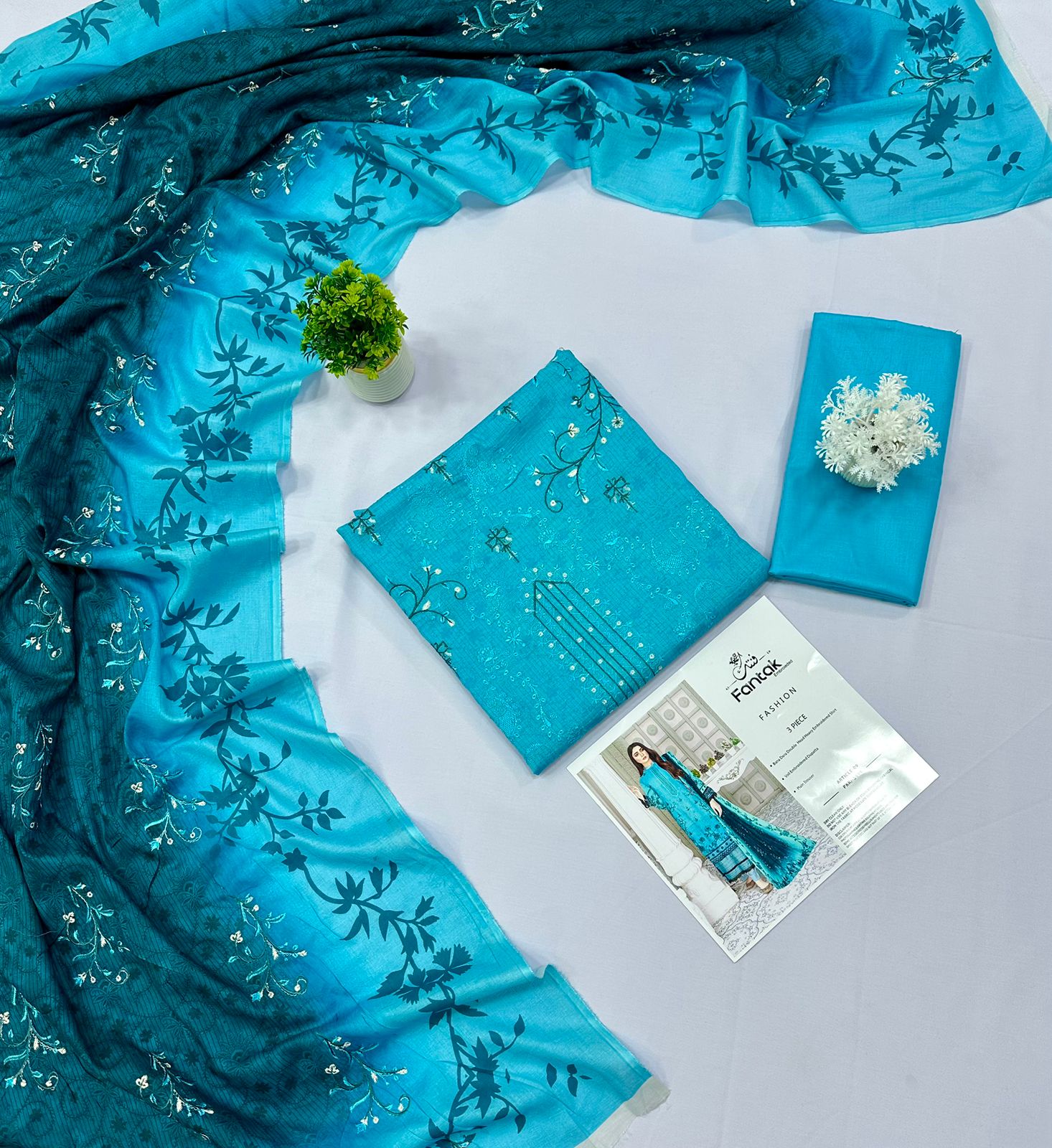 Fantak Embroieded Bana Dora 3 Piece Lawn (Set -Pack Of 5 Suits )Category A Market Boy