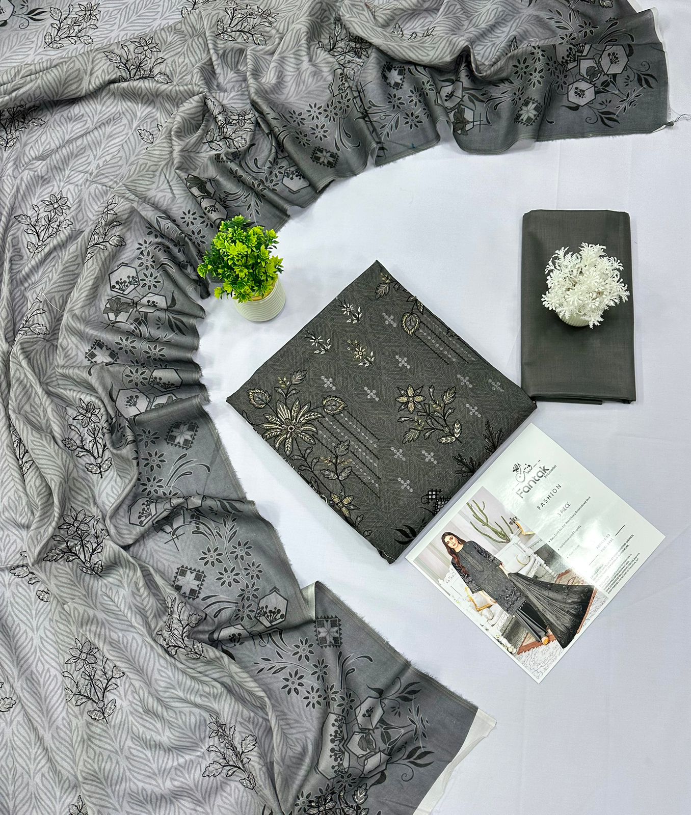 Fantak Embroieded Bana Dora 3 Piece Lawn (Set -Pack Of 5 Suits )Category B Market Boy