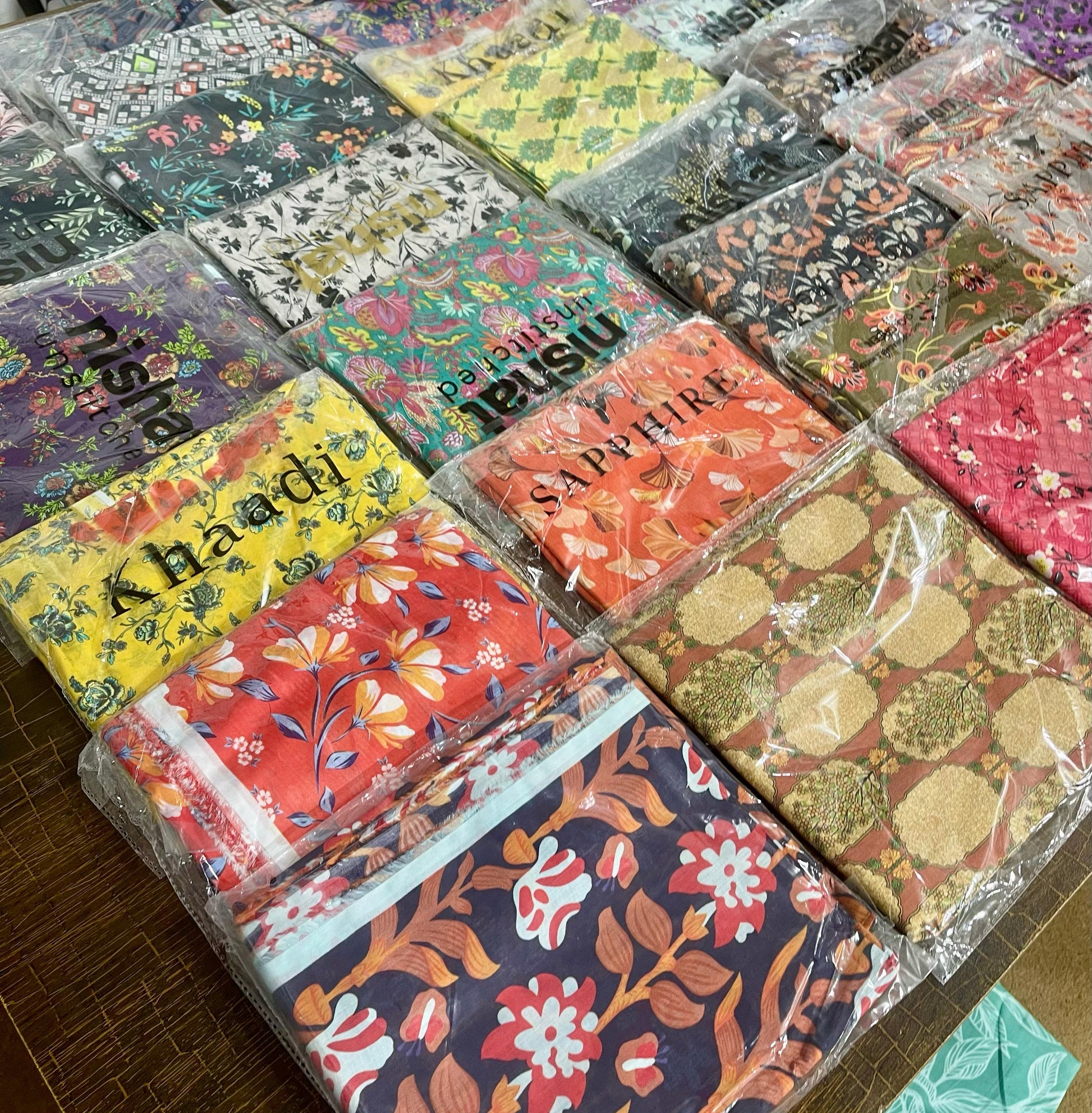 Mix Brand  2-PC  Khaadi ,Sapphire & Nishat(Set -Pack Of 7 Suits ) Market Boy