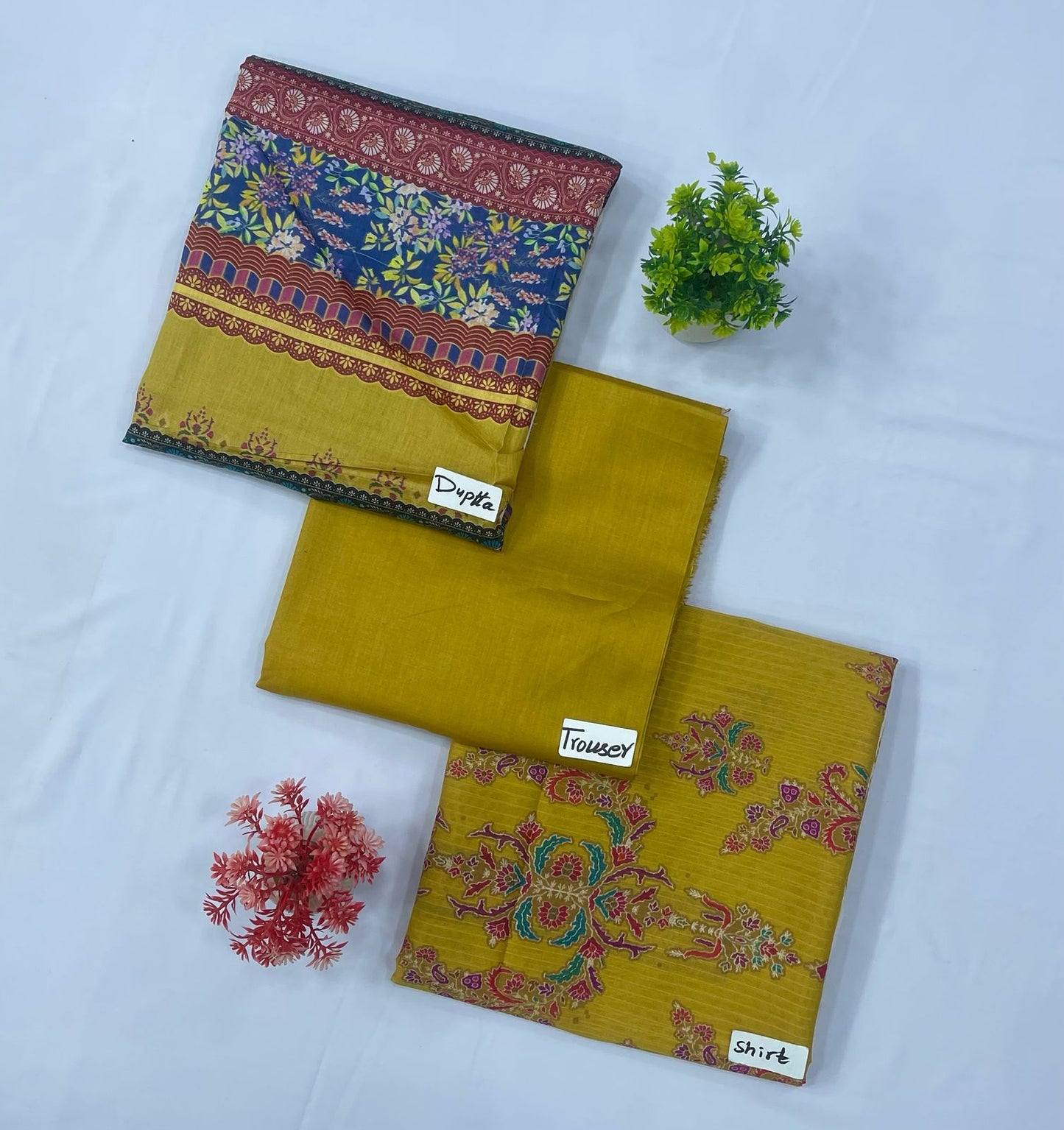 BOLD PRINTS DURYA  VOILE  DUPATTA 3PC LAWN 6 SUITS A