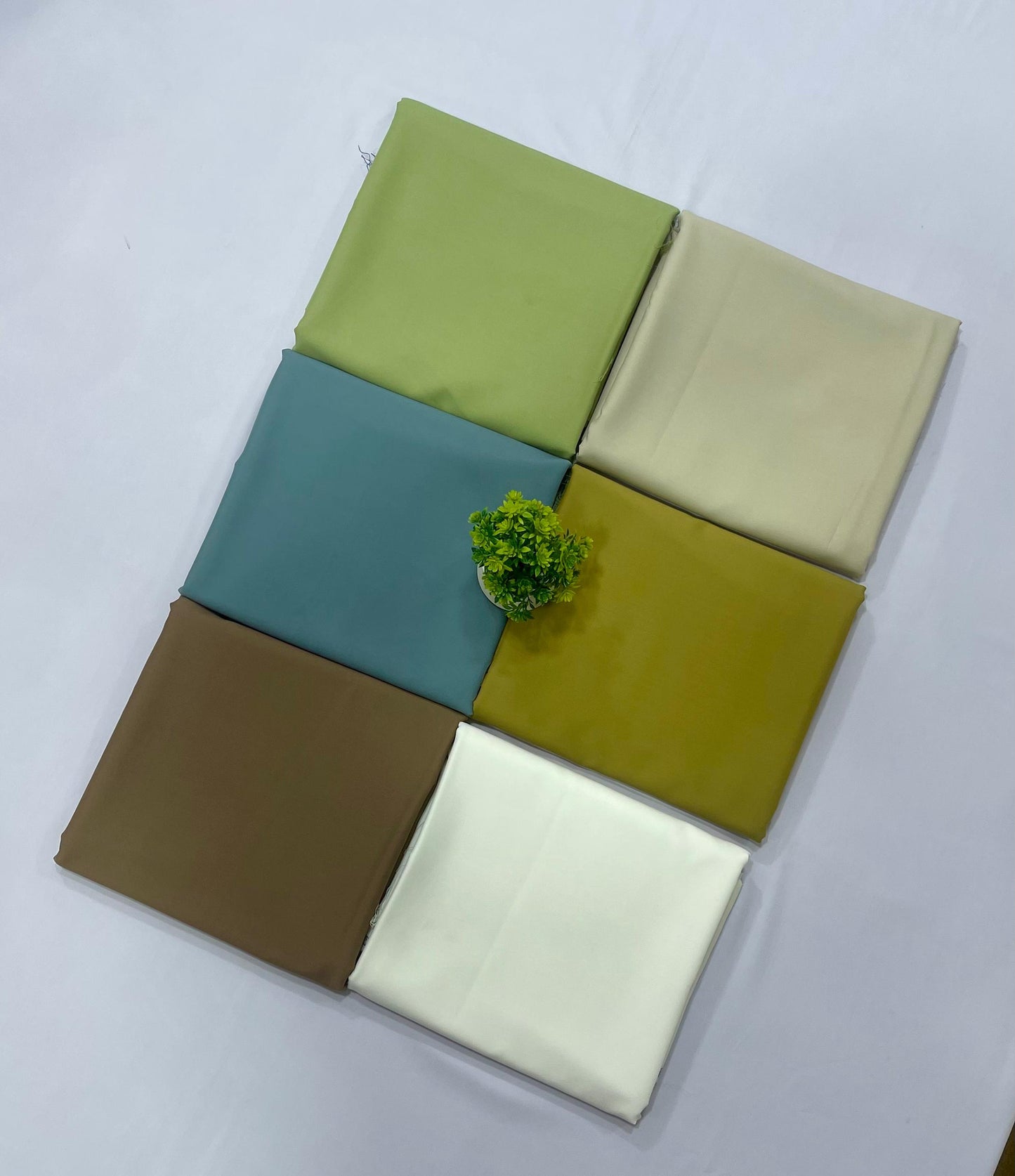 Grace Anmol Moti Gents Wash&wear  6 Suits A